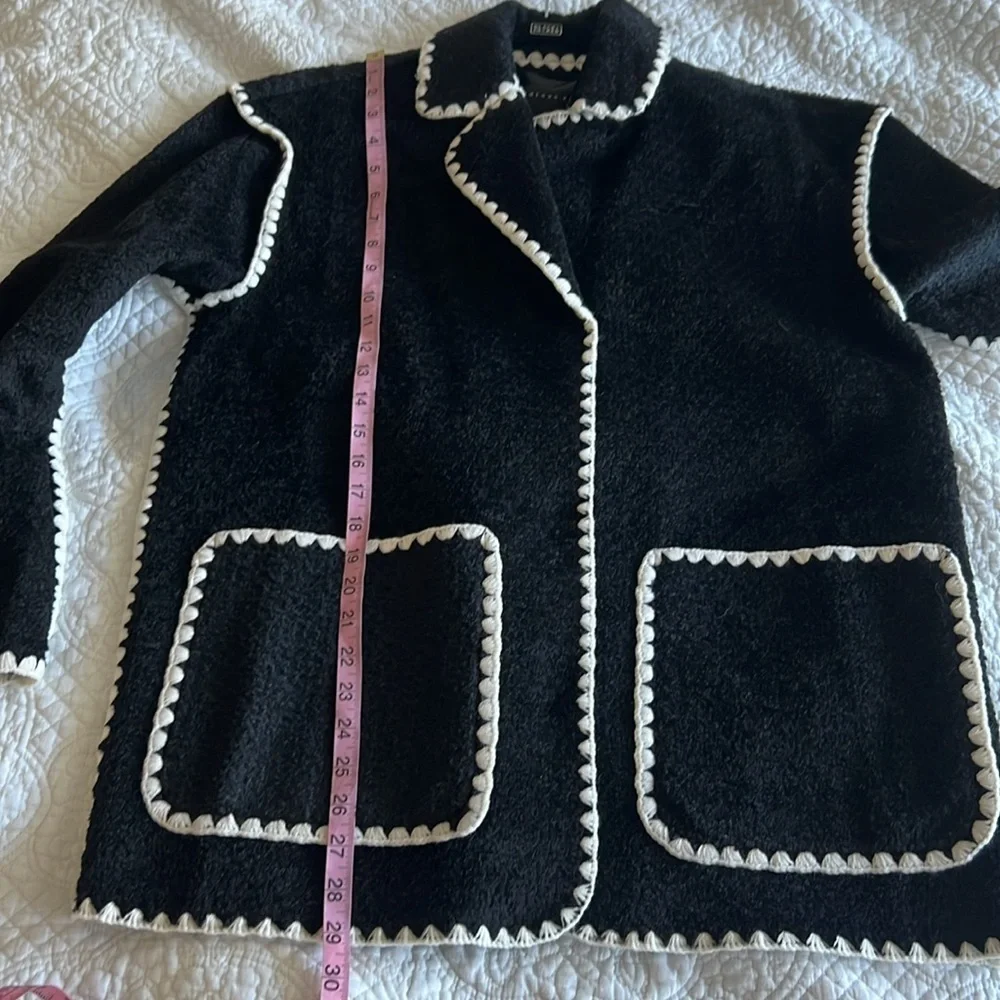 Endless Rose Stitched Throw Cardigan - Picture 4 of 11